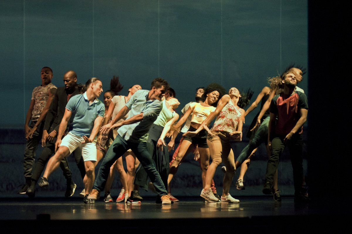 👉 @AcostaDanza porten al #DansaMetropolitana un repertori de cinc peces que porten el segell de la Cuba més moderna i contemporània.

Alrededor no hay nada / Fauno / Performance / Nosotros / De punta a cabo
📆 25/03
📍 @LaFACT_Cultural

🎟 bit.ly/3Ys9ndr