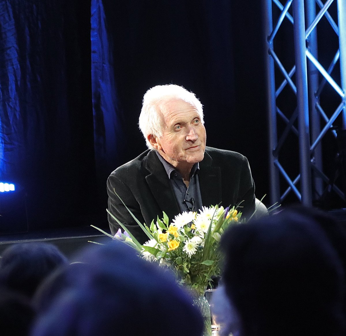 “In Politics, nothing is simple. Nothing is obvious.”
Tonight, in conversation with Elly Fiorentini, we welcome David Dimbleby to a full house at St Peter’s, as he begins to reflect on his 50 year career at the BBC. #StPetersPublicLectures <a href="/YorkLitFest/">York Literature Festival 📚</a>