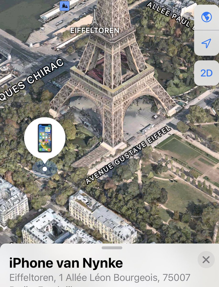 Sazzel76's tweet image. Als je even kijkt waar je dochter nu is #Eiffeltoren #Parijs