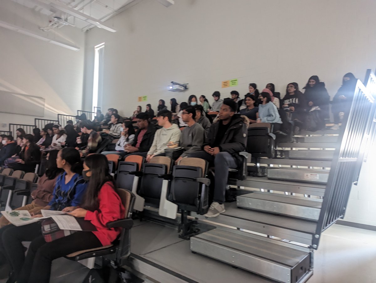 KandasamyTara's tweet photo. Thank u from the science club to our former students who shared their pathway experiences&amp; how BHSS helped prepare them for life after HS. From biomolecular sci. to computer engineering, Ss chatted about a wide range of options.Stay tuned for our next career corner session! https://t.co/PehABDknn8