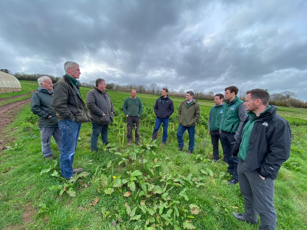 HighGround_UK's tweet photo. Huge thanks Daniel Cooper #Clerk @ExeterRaces for fascinating tour today inc the inner sanctum of the Weighing Room and to Rodney for sharing his deep knowledge of crop production & #workingforyourself
@careersinracing @TheJockeyClub @TheAHDB
@CAAVAgValuer @DefraGovUK https://t.co/Nrr8MUn1q0