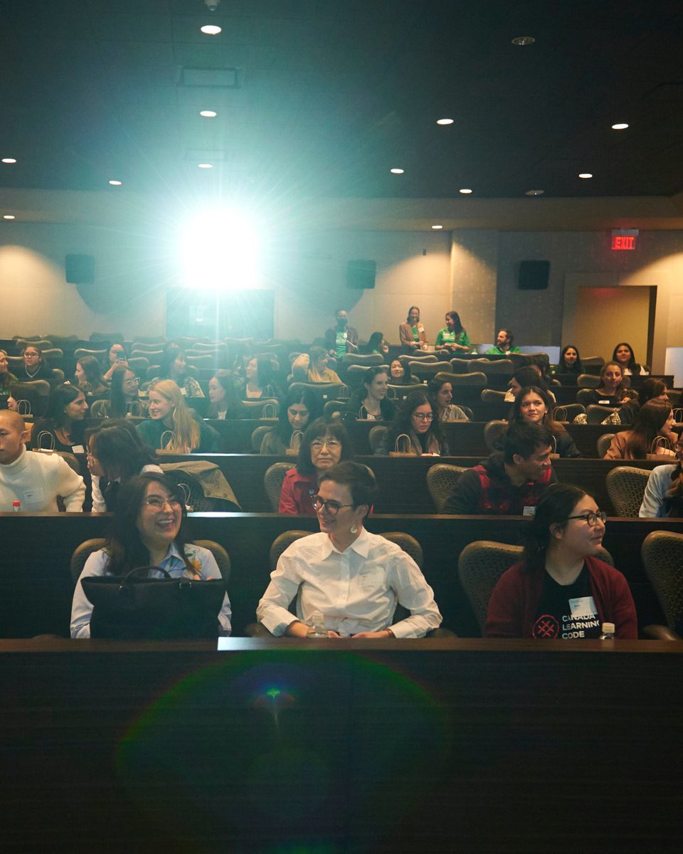 learningcode's tweet image. International Women's Day celebrations across Canada 😍 Thank you to all of the attendees, volunteers, keynote speakers, panellists and partners for celebrating the impact of women in tech and being part of the #LadiesLearningCode community — you made this week incredible.