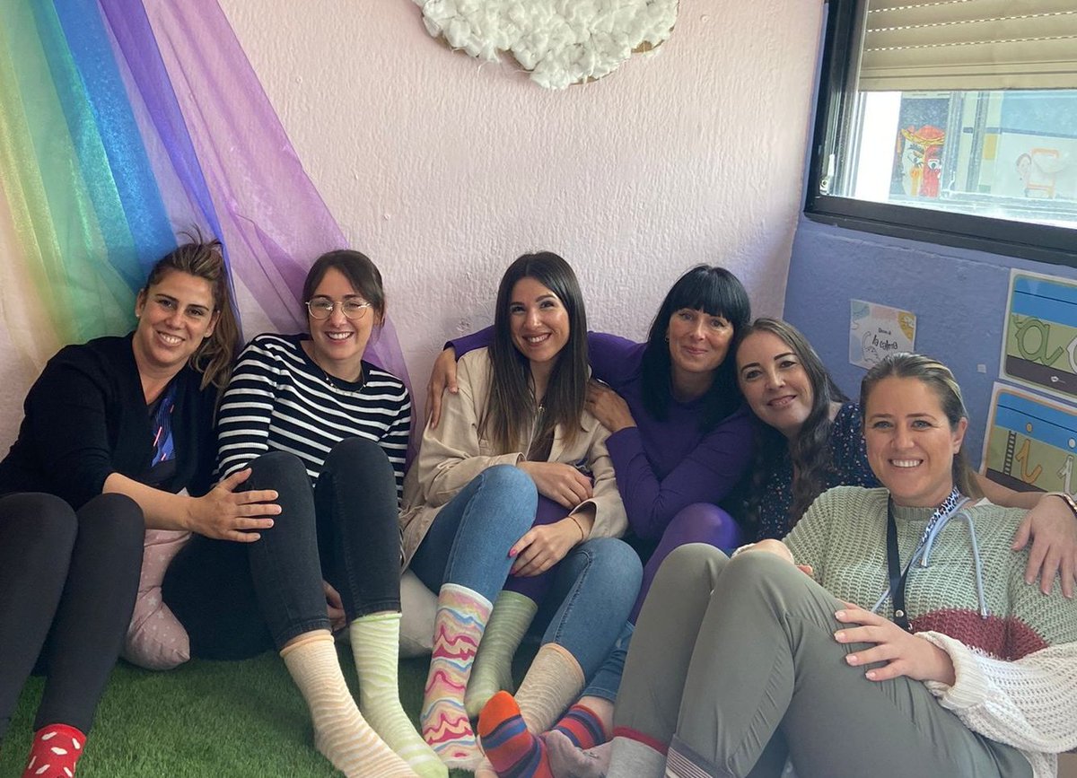 CEIPRFMayoralas's tweet photo. Día mundial del Síndrome de Down. Equipo de orientación y apoyo en pleno rendimiento. ❤️ Sensibilización, prevención y muchas ganas de una escuela inclusiva. @cepmalaga
@Ayto_Marbella @cepmarbellacoin
@etpoepmalaga https://t.co/pqdQwpJqUT