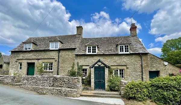 Cotswold Buying Agent tweet media