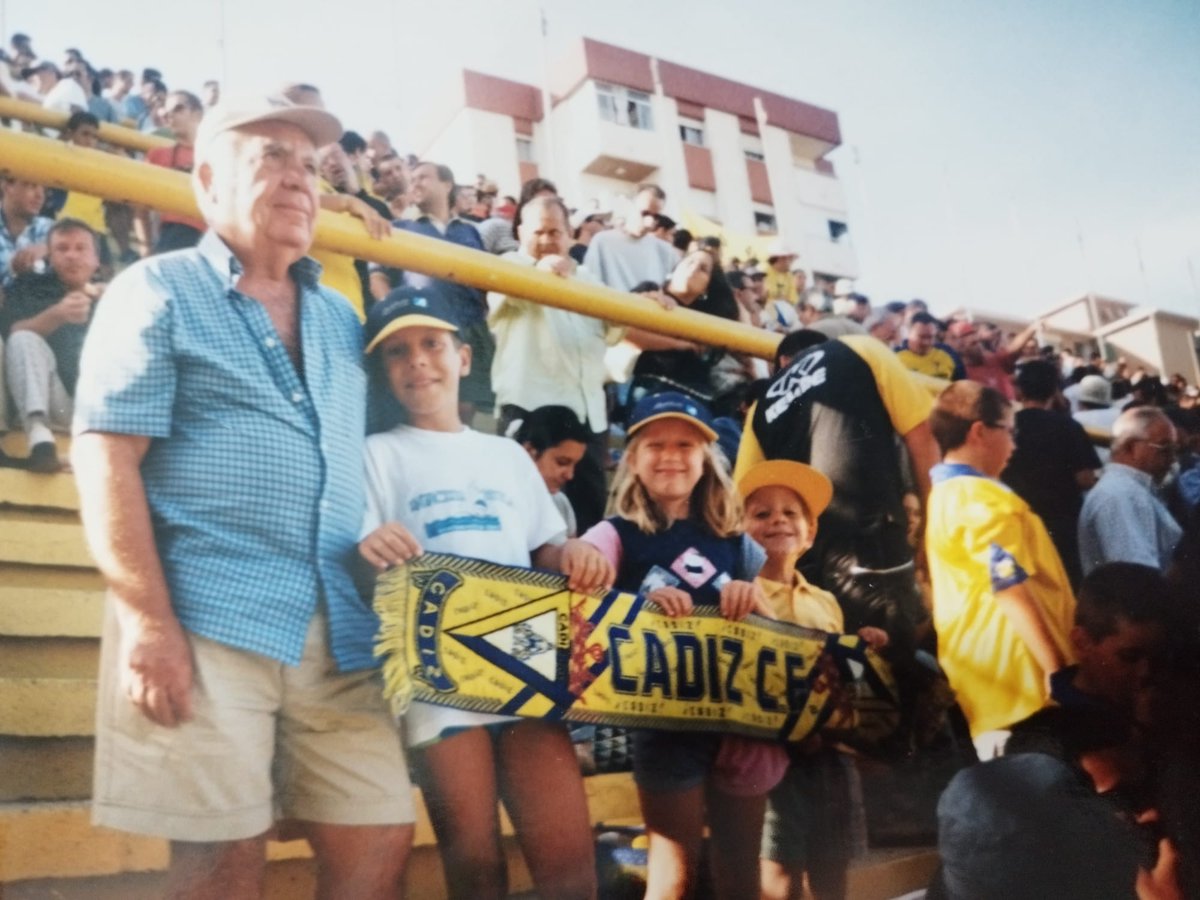 BelenTopa's tweet photo. ¿Cómo te lo explico? 💛💙 https://t.co/8eTYKFkSHe
