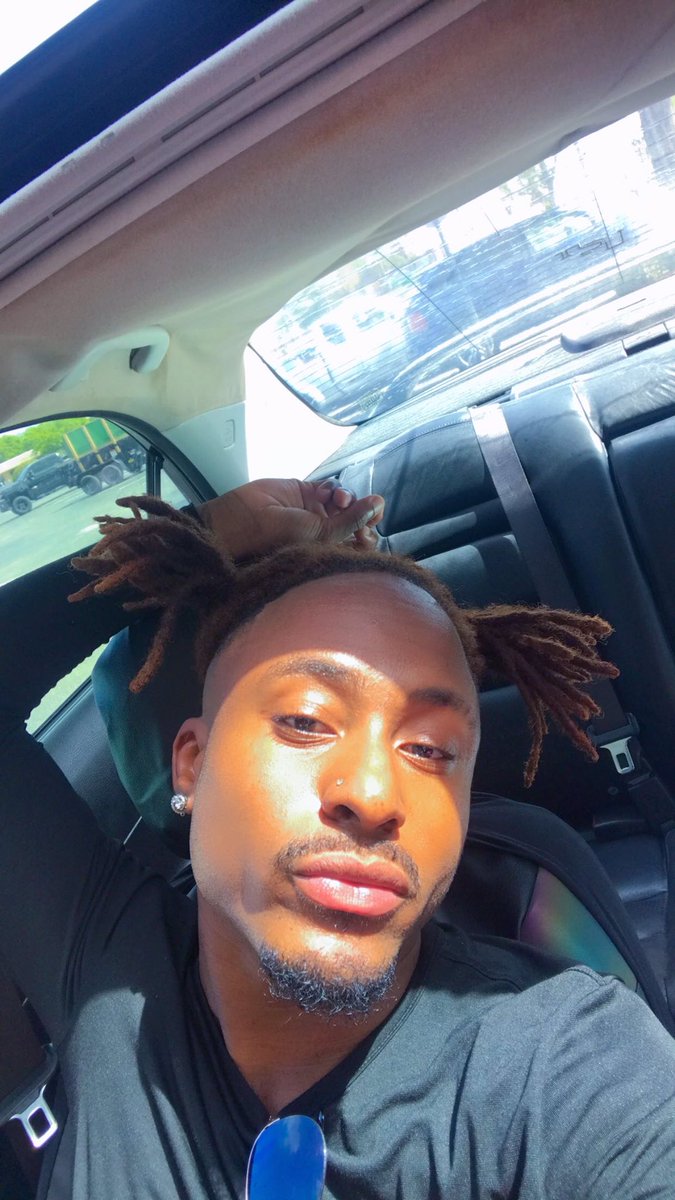 lifeoftyss's tweet photo. Car selfie always hit ✨☺️ https://t.co/K5cIDqA1TV