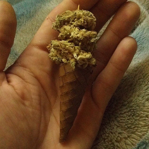 The first ice chron cone is on the house but the second one is gonna cost ya 

#creativerolling #delicious #Mmemberville #CannabisCommunity #greenhandgenetics #weedsmokers