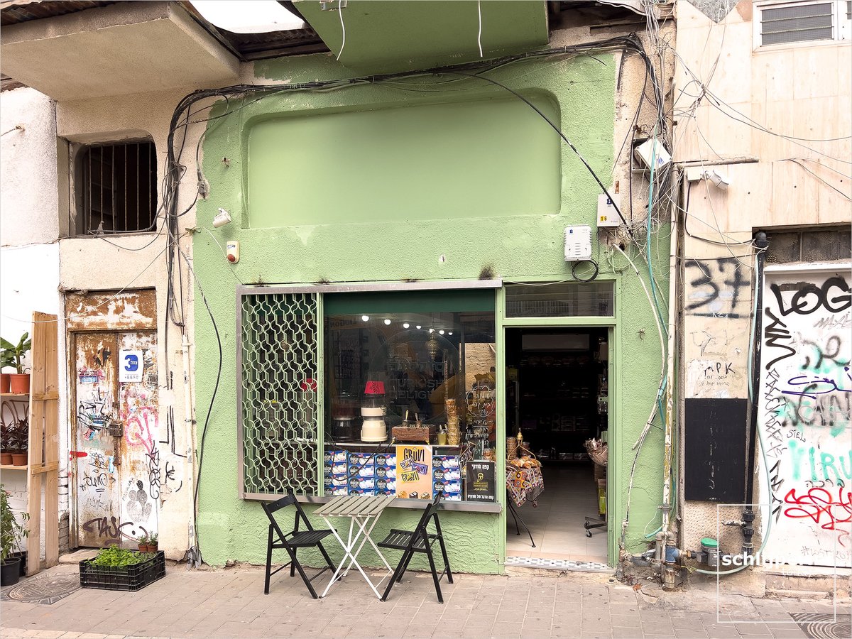 schlijperisrael's tweet photo. A hidden quiet space at Levinsky behind Sultana Turkish Delight
21 03 2023 11:03 #TelAviv #Levinsky https://t.co/qEgpXySfki