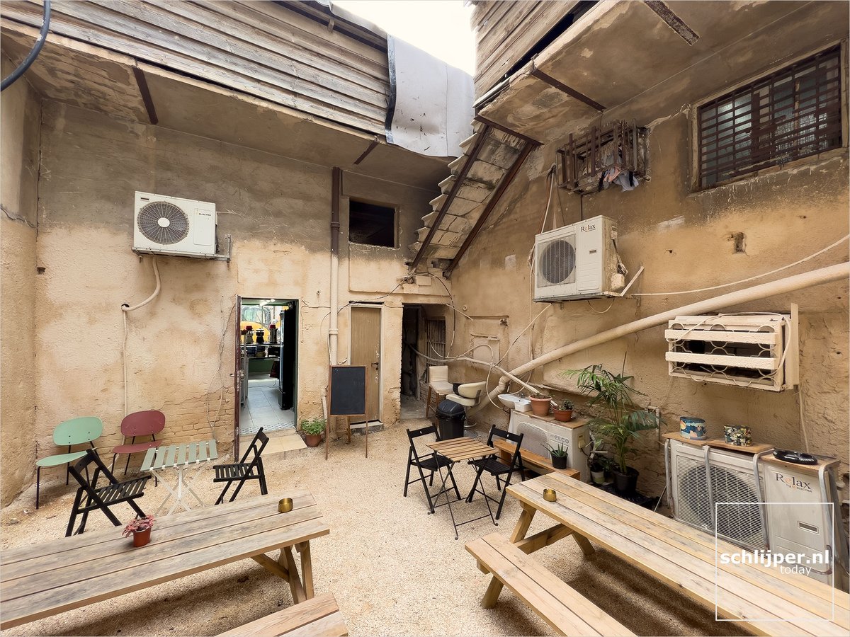 schlijperisrael's tweet photo. A hidden quiet space at Levinsky behind Sultana Turkish Delight
21 03 2023 11:03 #TelAviv #Levinsky https://t.co/qEgpXySfki
