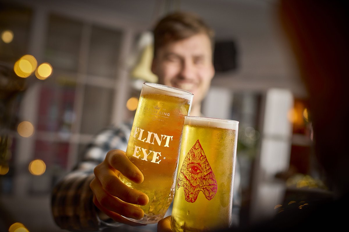 CityOfQuebecW1H's tweet image. Two for one 4 till 7 after work drinks, Monday to Thursday. #levelhead #flinteye #peroni #beefeater