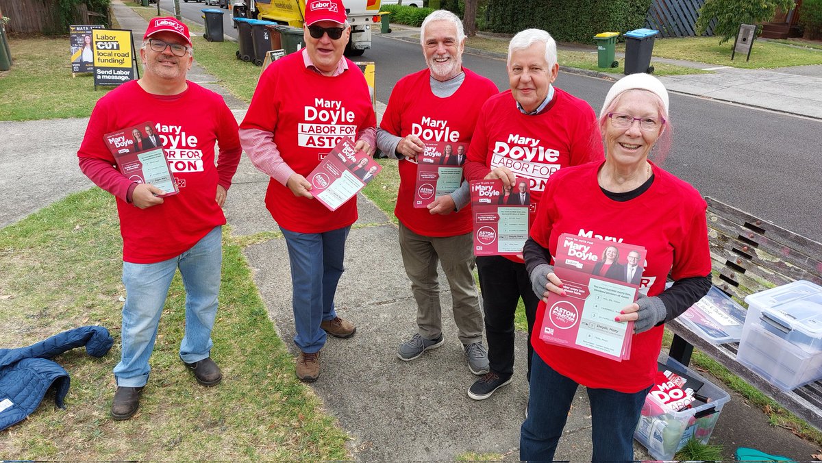 Russycook's tweet photo. Great turnout at Early Voting centres
Positive vibes and happy faces.
Vote 1️⃣ @marydoyle4aston at the #Aston byelection
#AstonVotes #PuttingLocalsFirst @AustralianLabor #auspol #MaryDoyle4Aston @VictorianLabor https://t.co/XjRaZxn8aI