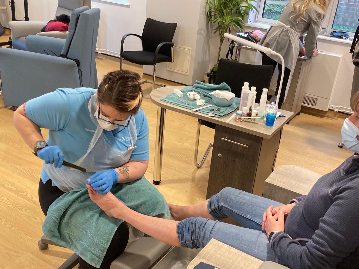 willenhospice's tweet photo. We designed our new Wellbeing Centre to allow us space to grow our services.

Amazing Complementary Therapy and Beauty Therapist volunteers, like Lisa and Monika who lend us their skills and their compassion, allow us to realise this dream. 

#complementarytherapyweek #ctweek https://t.co/edLF3JhIIQ