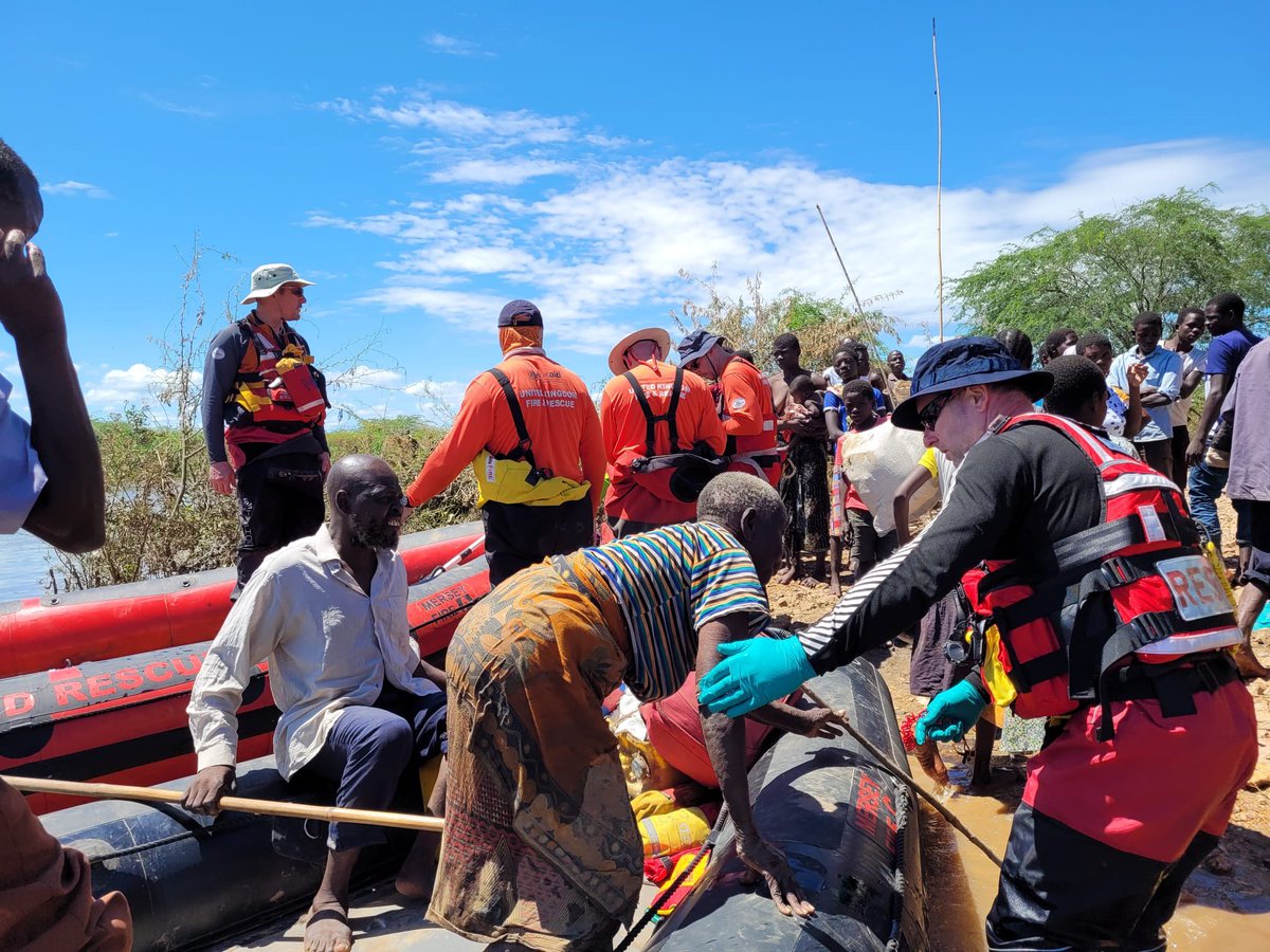 Hannah23Spencer's tweet photo. So proud of our team &amp; the difference we’re making in Malawi after the devastating Cyclone. UK ISAR are the only international team to have made it to Nsanje, the worst affected region. 

So far, 290 people have been evacuated by boat @UK_ISAR_TEAM @UKinMalawi @WestMidsFire #FCDO https://t.co/9G7E10UtE7