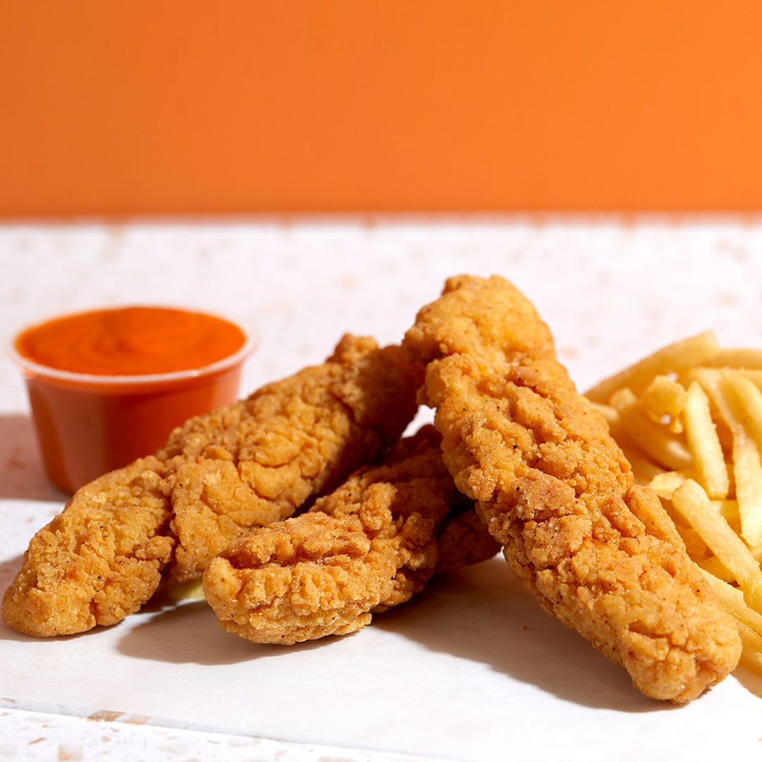 SteaknShake's tweet photo. You asked. We listened.

To our Chicken Finger fans, you can thank the thousands of Steak ‘n Shakers who signed petitions, left comments and sent messages to get this fan favorite back on the menu ❤️ https://t.co/luwNtLSmA1