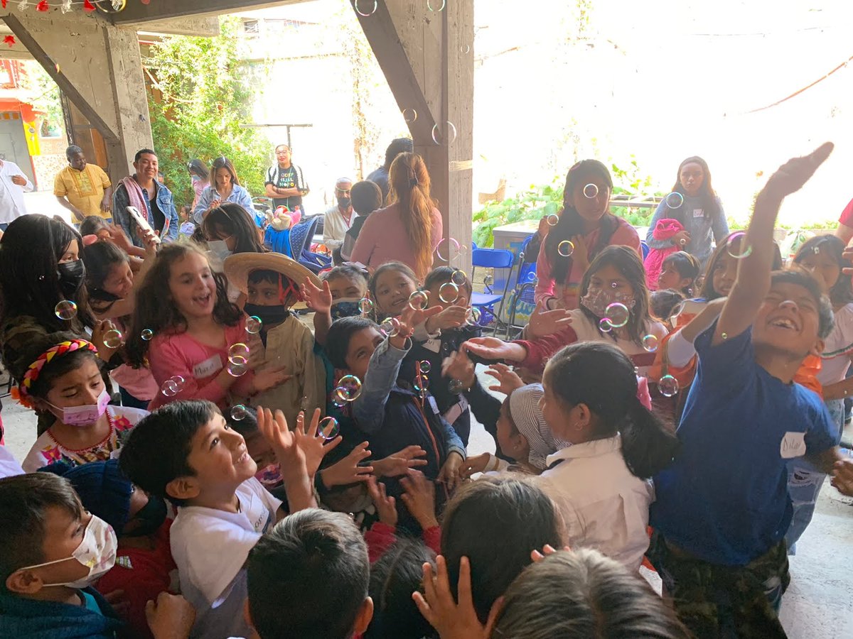 ServantPartners's tweet photo. “For the first time, we had a Taquiza at our community center and ate tacos straight from the tacos stand,” SP Mexico City Site Leader Beauty Ndoro said. “We saw joy and the love of God in people’s eyes as they were being fed with tacos.” https://t.co/oOfalAtONK