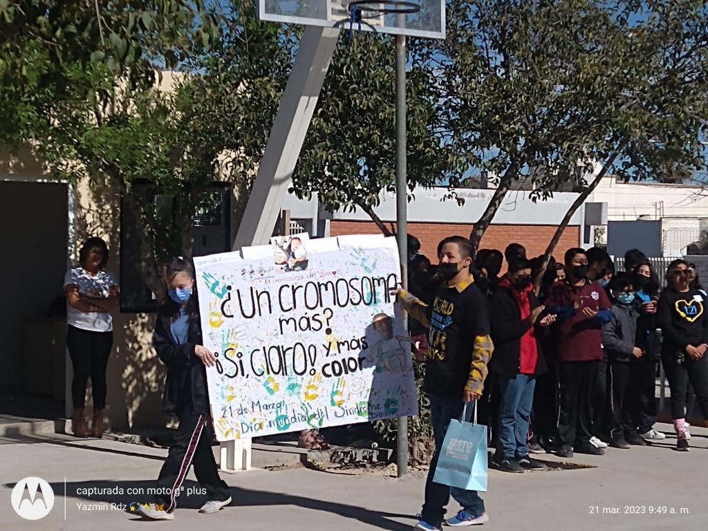 scsnte5's tweet photo. asistieron a la Esc. Secundaria Técnica #96 a la conmemoración del Día Internacional del Síndrome Down. Estando presentes: el Profr. René Guzmán Prado, Director de Secundarias Técnicas; Profra. Rosa María Martínez González, Supervisora de Ed. Especial https://t.co/agrkMzR1DC