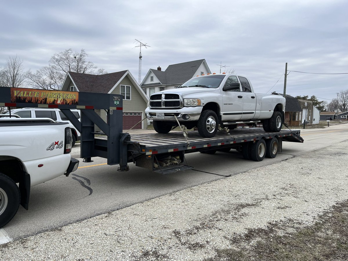 Lainey Wilson you don’t want a “heart like this truck” what a piece