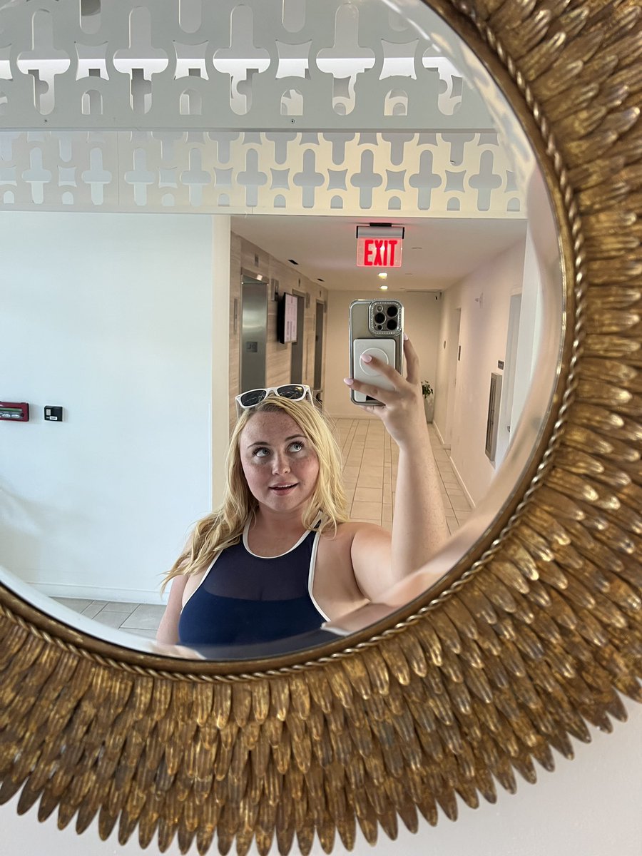 Presidentniki on Twitter: "Mirror selfie"