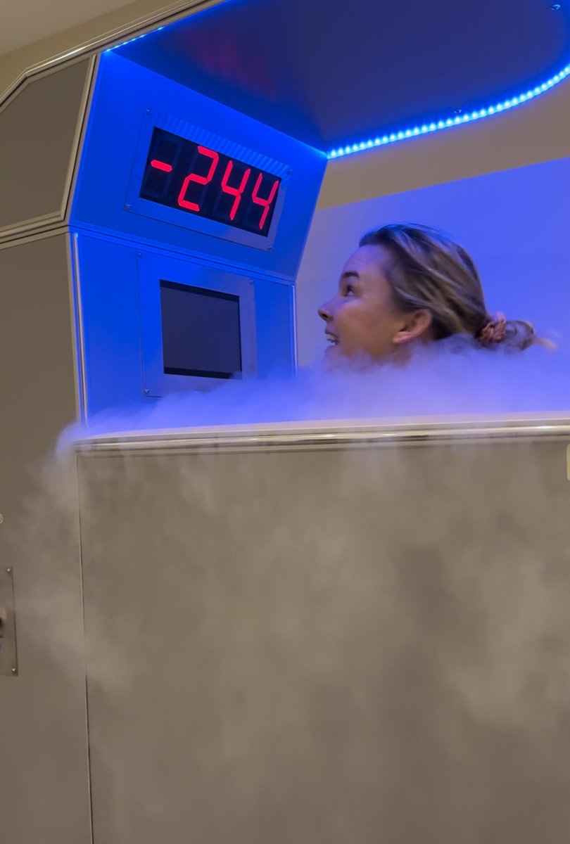 AJOneBody's tweet photo. Give it up for Lauren Bailey Steverson for coming to One Body Recovery to personal train &amp; get serviced with some cryotherapy &amp; spot treatment🥶

2686 West Oxford Loop STE 124
#onebodybyaj #oxfordms #onebodybyajrecoverycenter #recovery #cryotherapy #personaltraining #cryoscience https://t.co/O5pkquS1lP