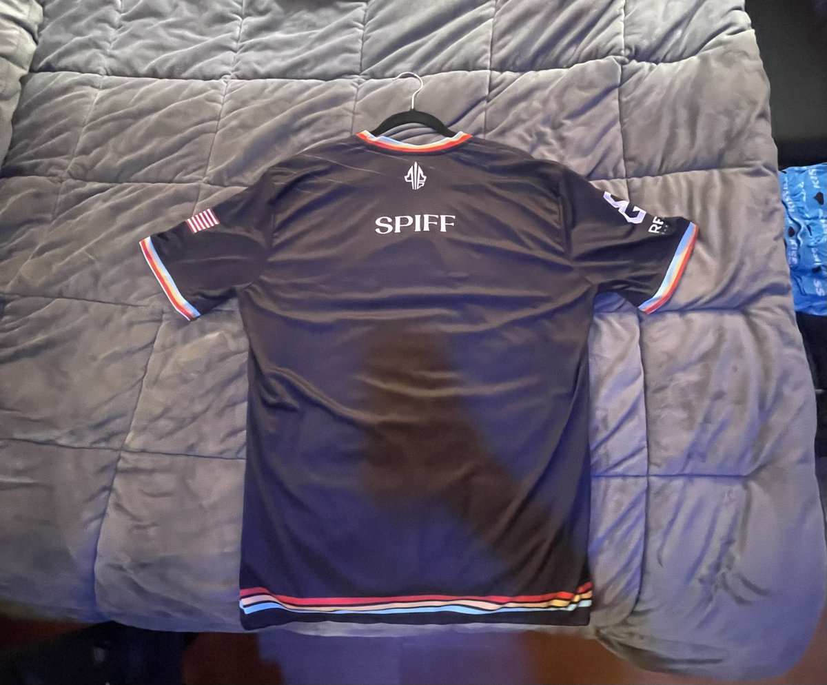 Shoutout <a href="/PBLMesports/">Parabellum 🇨🇦</a> for this sick ass jersey 🔥 <a href="/RavenGG/">Raven</a> raven.gg/Parabellum/
