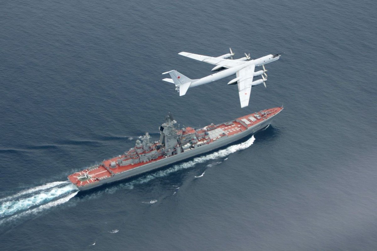 kmldial70's tweet photo. #USSR Vs #USA 😂
#F35 #Zumwalt #Tu142 #Project1144 https://t.co/wKUSA4OYb5