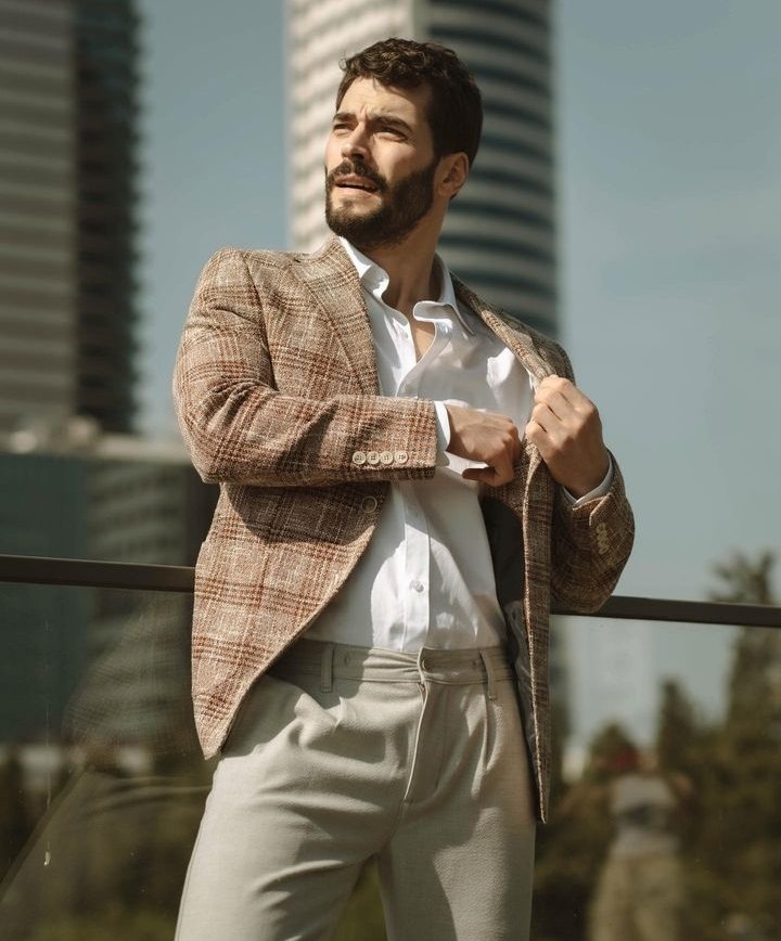 listelandcom's tweet photo. Senin Seçimin Hangisi  ? 
#ErtanSaban FAV
#AkınAkınözü RT https://t.co/kRU1ICRpjZ