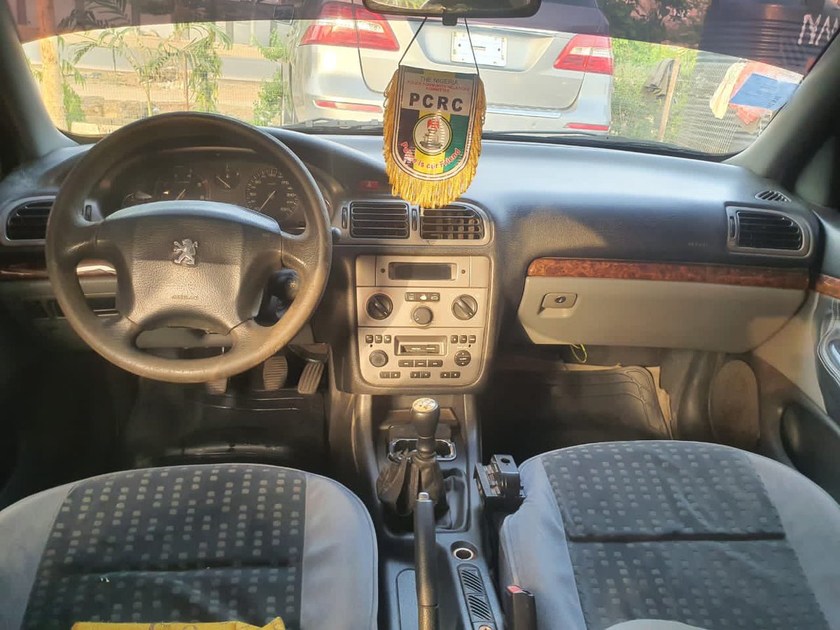 Ambassador__Car's tweet photo. Neatly Used Peugeot 406 with everything working. Going For N1.650M Location Abuja
#AbujaTwitterCommunity 
Pls retweet https://t.co/MODIZNJhtY