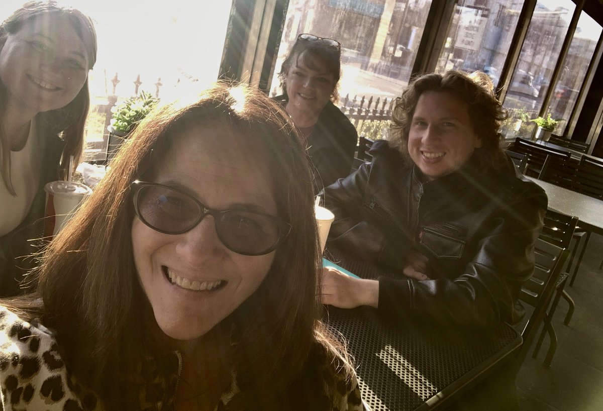 AutismComm's tweet image. This week we celebrated AC resident Chris and his first year living independently! Congrats Chris! #autismcommunities #HousingOpportunities #longisland