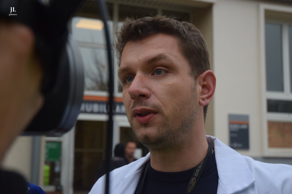 joel7215's tweet photo. #LeMans 
#SantéEnFrance 

Un tournage dans plusieurs villes de France dont #LeMans #CHLeMans en présence du médecin urgentiste et directeur médical de crise Joël Pannetier. 
Une soirée ce mardi présentée par Léa Salamé et Michel Cymes #France2 
@CHLeMans 
@pannetier_jol https://t.co/R6XaMCT1kK
