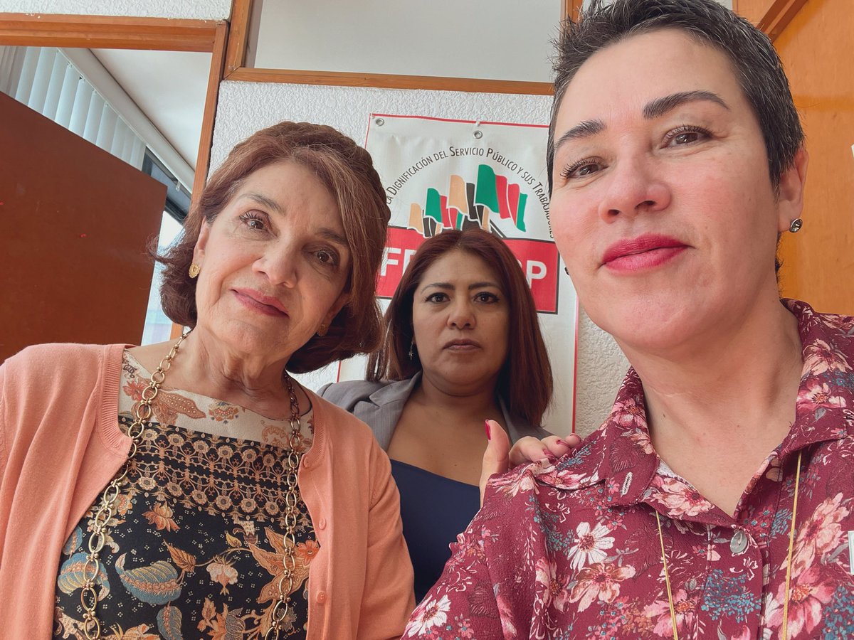 Con la Secretaria General del <a href="/tin_ped/">SUnTINPed</a> 👩‍🏫 <a href="/gace11a/">gace11a líc. lմcíα ѵάzզմҽz ตαɾԵí́ղҽz</a> y 👩‍🏫 <a href="/LetyGutierrezC/">Leticia Gutiérrez</a> Vocal Representante de los Trabajadores ante <a href="/PENSIONISSSTE_/">AFORE PENSIONISSSTE</a> 
Importantes acciones en beneficio de sus representados 📅
#PresidenciaColegiadaN4

<a href="/agusaviles1/">Agustín Avilés</a> 
<a href="/marudavalos29/">Maru Dávalos</a> 
<a href="/pedrojoseescar3/">pedro jose escarcega delgado</a> 
<a href="/censntsict/">SNTSICT</a> 🇲🇽