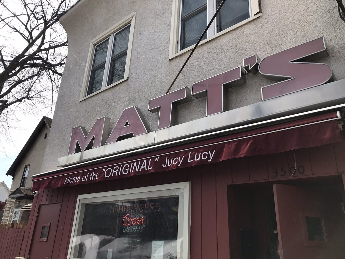 CheapSeats411's tweet photo. Matt’s Bar & Grill in Minneapolis and the Juicy Lucy burger. Very tasty 😋 #FitzMagicEats #VoteFitzMagic https://t.co/IEvjdFfFoW