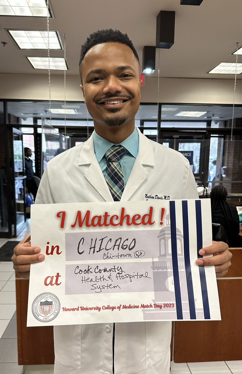kingnate808's tweet photo. - Coated by my best friends in medical school ✅ 
- Long white coat and match week celebrated successfully ✅ 
- Taking my talents to Cook County ✅ 

P.S. my mom -out of pure excitement- wrote out my matched sign and I’m a first gen. She didn’t know any better lol 😂 https://t.co/e8systMu6h