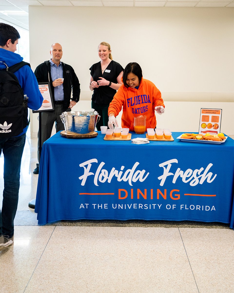 FLFreshDine's tweet photo. HUGE thank you to everyone that stopped by The Florida Fresh table in the Reitz today to try one of Syd’s wellness shots!! 🧄 🍋 🥕

#uf #SpringBreak2023 #lovewhereyouchomp #floridafreshdining #gogators🐊 #wellnessshots #floridagators https://t.co/PxWsaLyont
