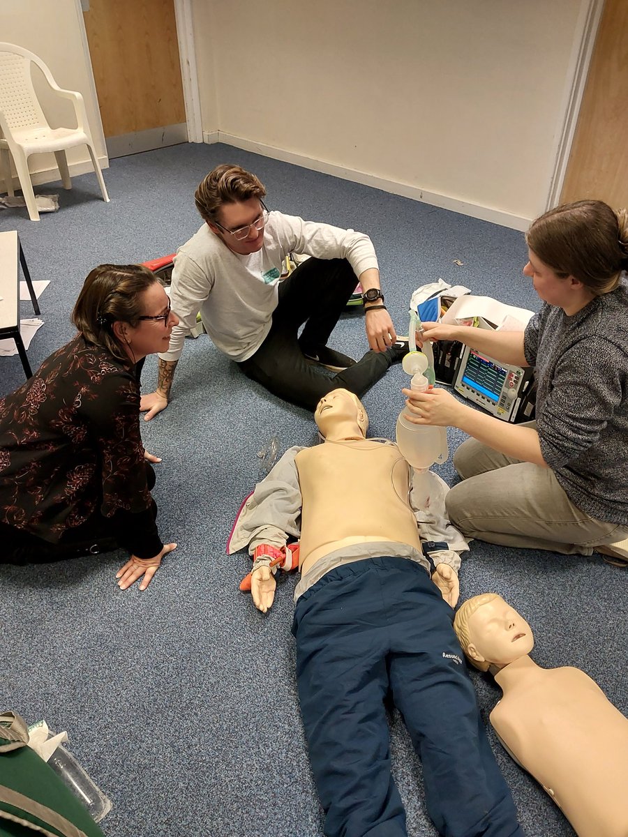 Another great training evening requalifing in Adult &amp; Paed ILS for <a href="/EEAST_Henlow/">Jonesi</a>. Many thanks <a href="/PassarelliKatie/">KatiePassarelli</a> for your time and expertise tonight. All passed and good to hit the road again. <a href="/EeastTbarker/">Tom Barker</a>