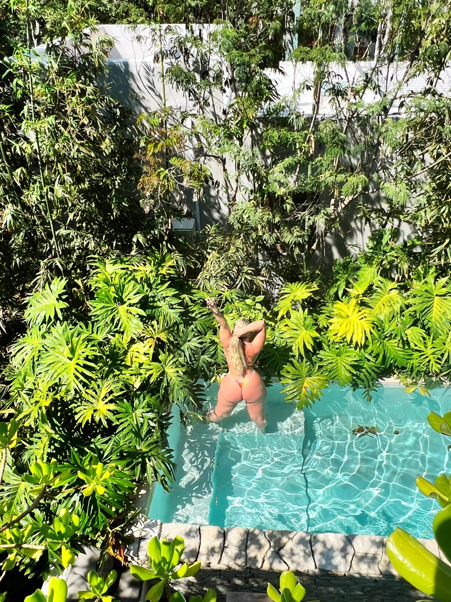 sweet_margs on Twitter: "It’s warm 😍"