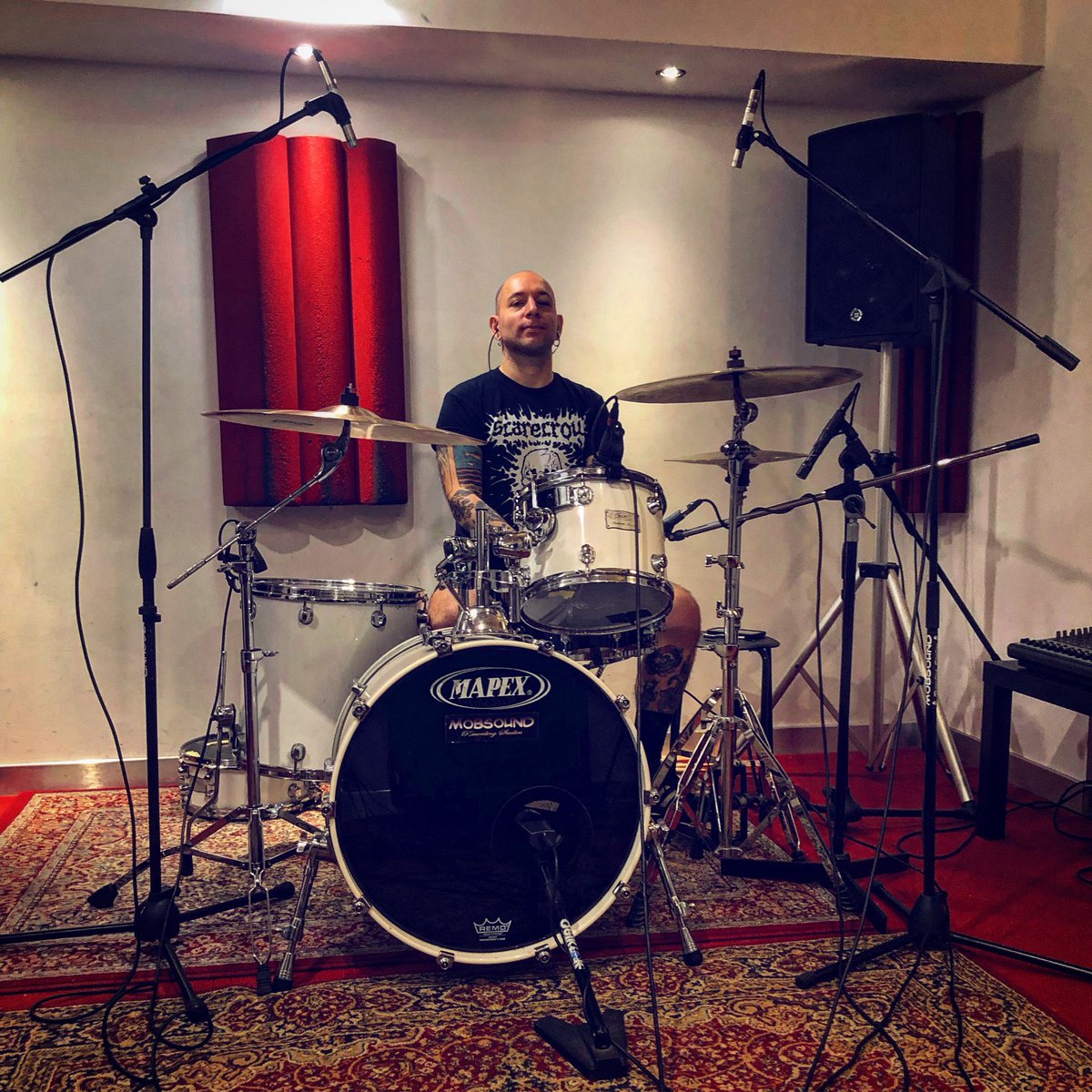 alemobsound's tweet photo. Rec session GOLPE PUNX new stuff.
TADZIO is ready.
•
#golpe #punkrock #golpepunk #hc #mobsound #milano #drums #rec #recordingstudio #mobsoundstudio https://t.co/m1T4J2UoXN