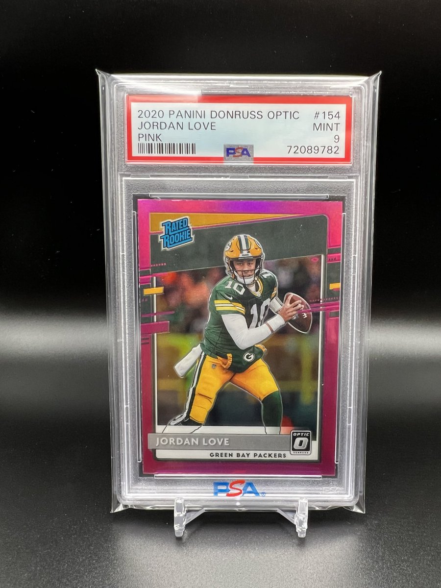 Doozen__'s tweet photo. @TB2426638837 Silver PSA 10 $250 shipped
Pink PSA 9 $65 shipped https://t.co/pNwZdHnNAA