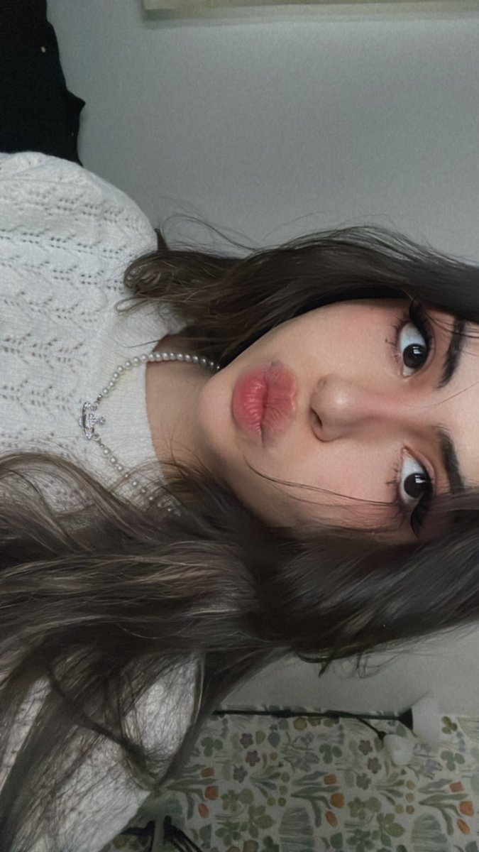 scarlet 💫 tweet media