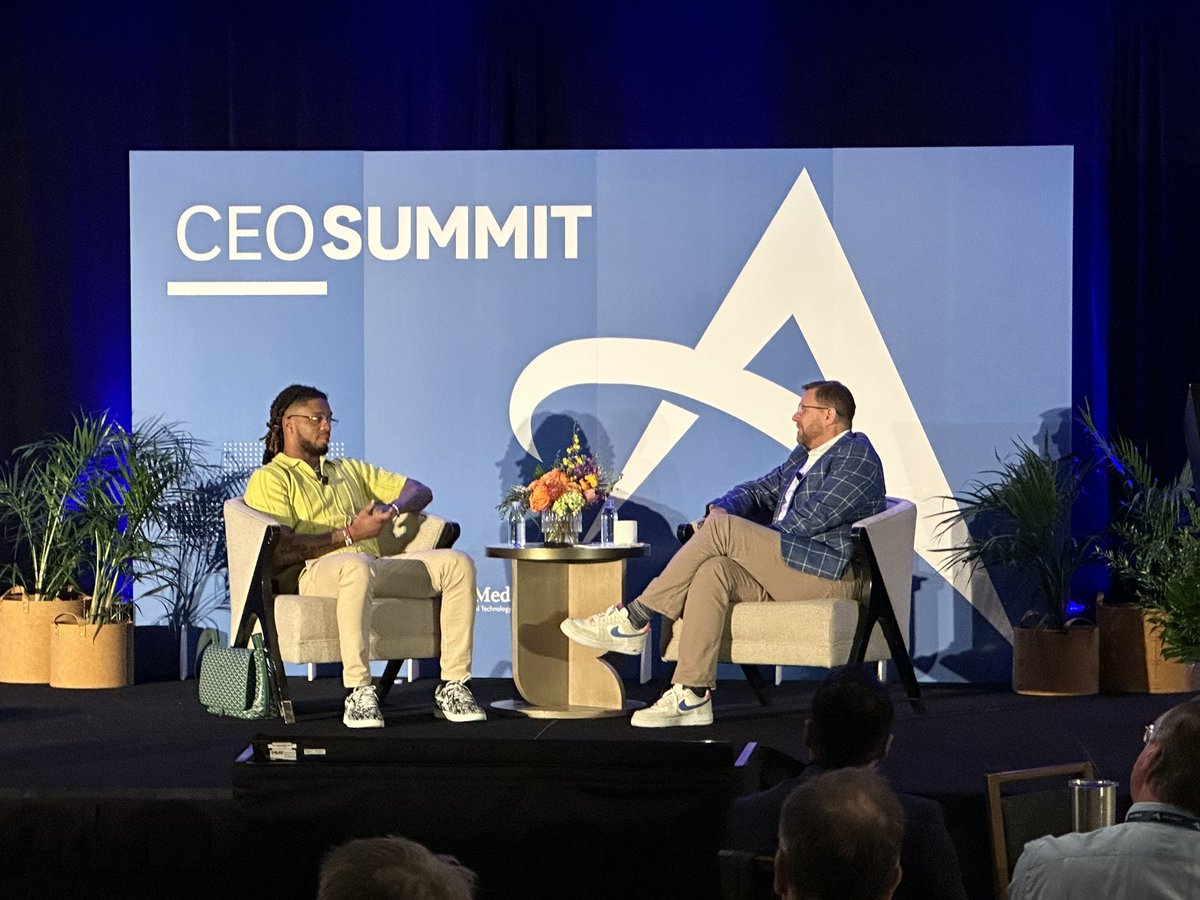 ScottWMedTech's tweet image. Very cool opportunity to speak with @HamlinIsland at our CEO Summit. What an inspirational guy, on and off the field. Disciplined. Entrepreneurial. Humble. Thanks for joining us and for inspiring our entire country with your amazing recovery, Damar.