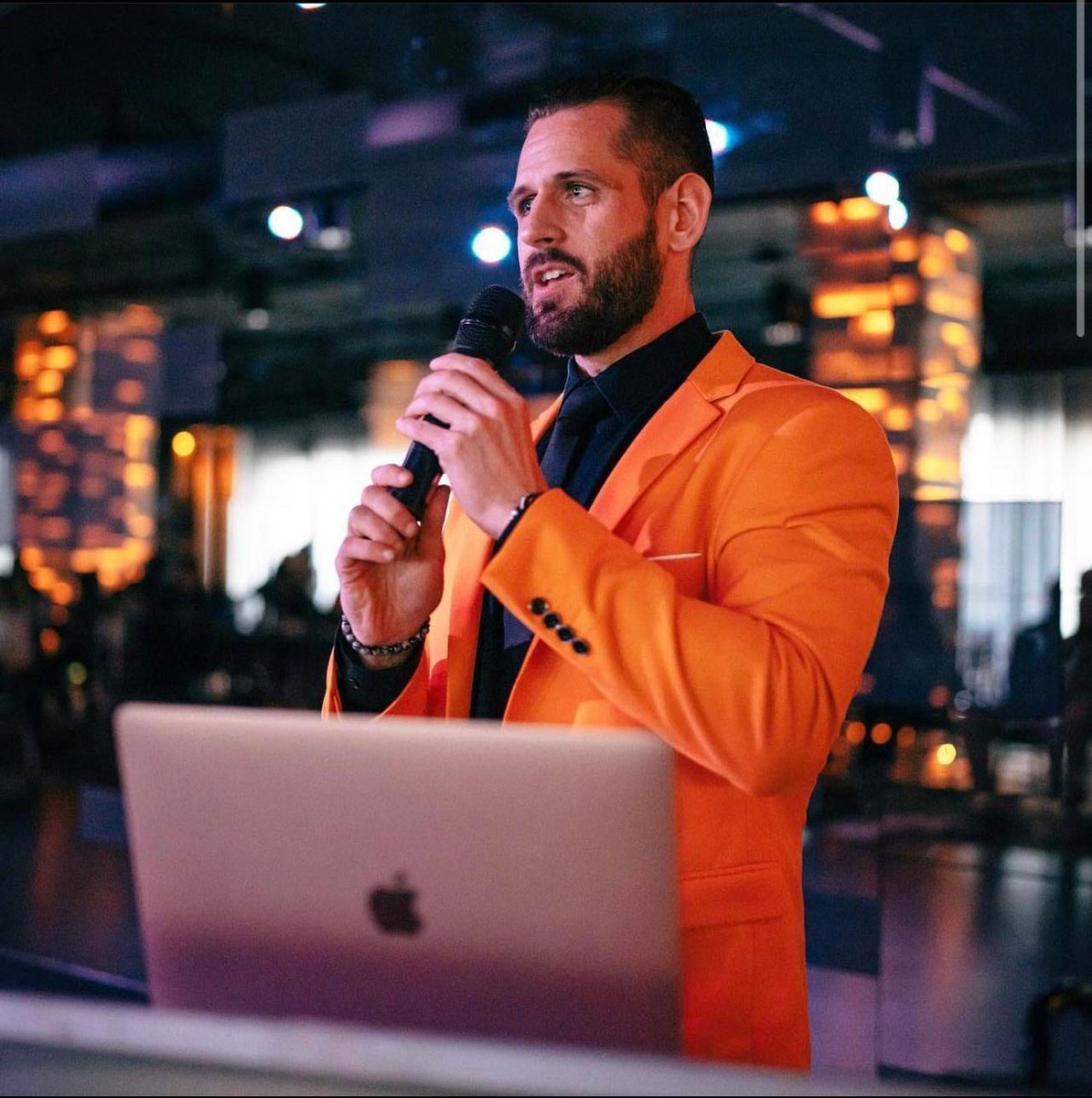 drivenuniverse's tweet image. Great leaders always have a purpose that is bigger than them. That is where they harness the enthusiasm required to achieve anything great. We are honored to have great leaders in our team. Thank you @noahdefraties for being a part of our family. #weareDRIVEN