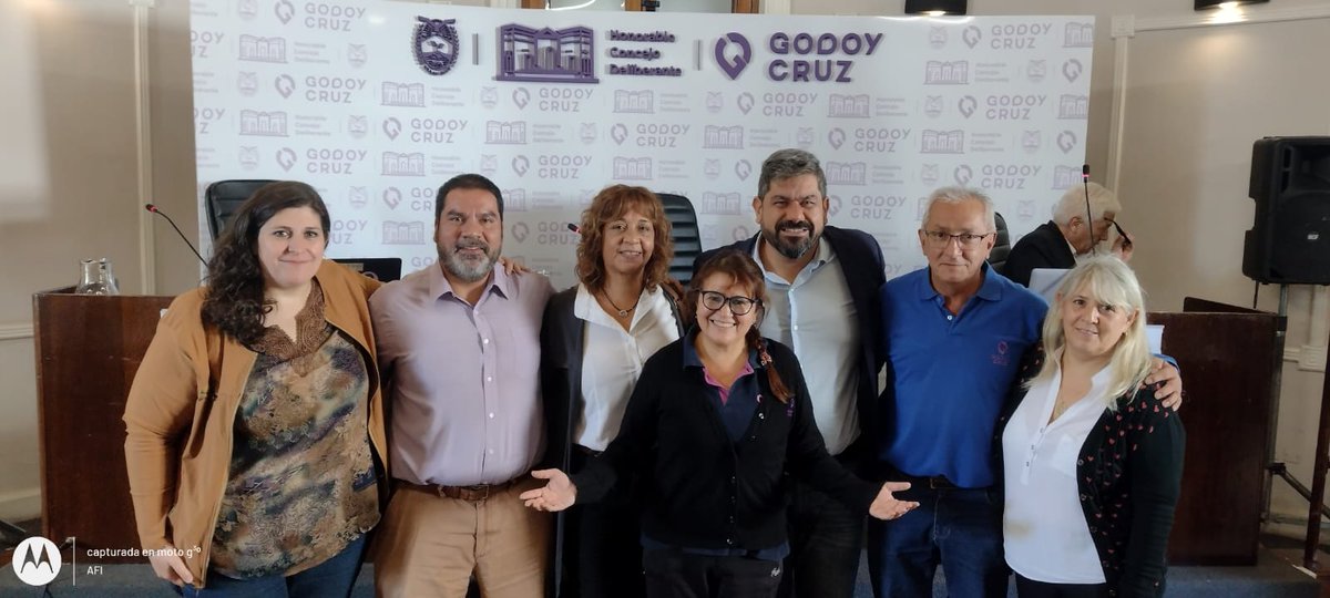 fabro74's tweet photo. 🏛En la 2° sesión ordinaria del año se aprobó la designación de nombre de la plaza
de bolsillo.
Este proyecto fue presentado en el #HCDGC por empleados municipales que cursaron la #TUGAIP
Esto fue posible gracias al vínculo existente entre la @FcpysUNCuyo y @Munidegodoycruz 👏 https://t.co/aQKhDop4Kn