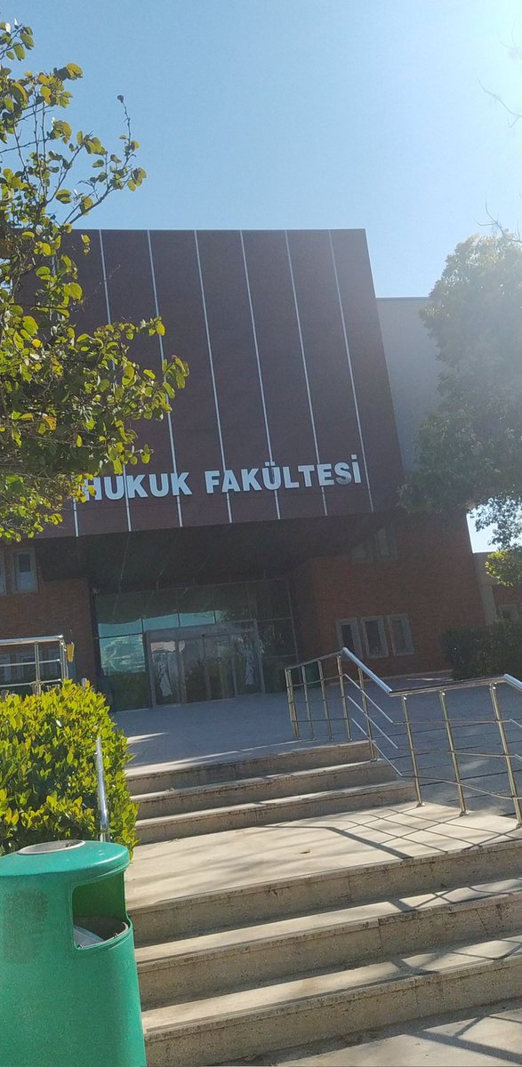krqldyq's tweet photo. Akdeniz>>>fakülteme gittiğim yollar ve fakültemm🥺🫶🫶 https://t.co/Ei1DTFvJR0