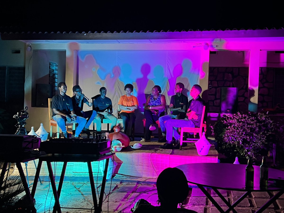 andikamagazine's tweet photo. As they mentioned it during the discuss, it was not easy for the #Icumu crew to realize #Gahanga short cartoon film as they were using their own means. To that, it takes more 2 years to see their first cartoon film working together as a team.
@bestof257 @burundionthemap https://t.co/poMmwTnB6Y