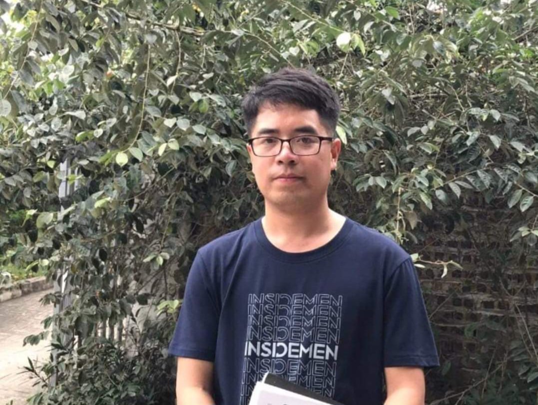 viettan's tweet photo. Blogger Phan Kim Khanh has been released today after spending 6 years in prison for “conducting propaganda against the state” (Article 117 of the Penal Code).
It's an accusation widely used to muzzle any political protest.
#Article117
#HumanRights
#FreedomOfSpeech https://t.co/ZMLdWOhOsN