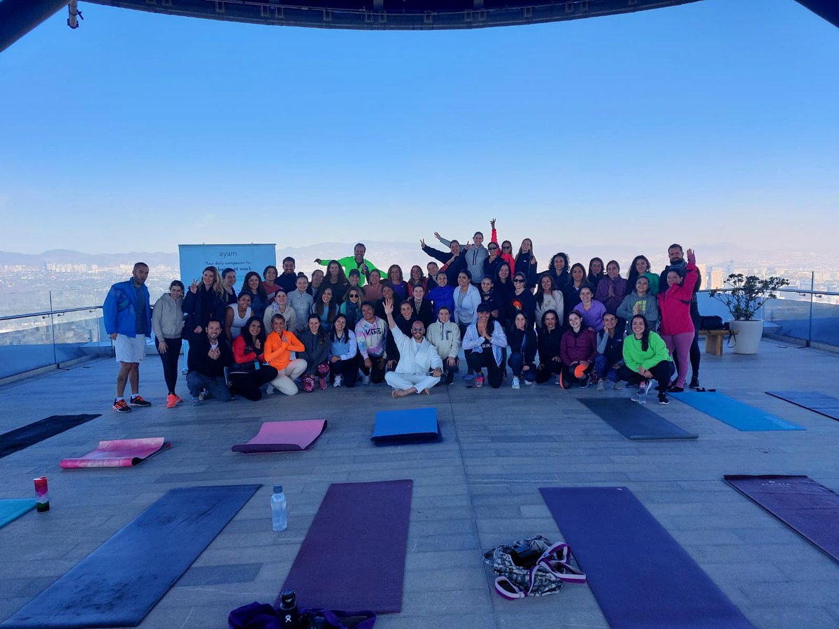 Gracias a todas las personas que hicieron posible el evento de Yoga en las alturas de <a href="/BBVASpark/">BBVA Spark</a>  y gracias a Javi Razo Tangassi  CEO de @ayamworld y a todo su equipo por la clase de yoga y meditación en el Helipuerto de la Torre de <a href="/BBVA_Mex/">BBVA México</a> 
#wellness #bbvaspark