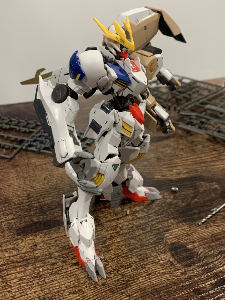 ZetaZygarde's tweet photo. Had some old IBO kits around and wanted to recreate @jieli71440284’s Barbatos Lupus Rex Fenrir in model kit form. This was just for fun and go check out his 3d mecha artworks! #Gundam https://t.co/0Hfgpt41D3