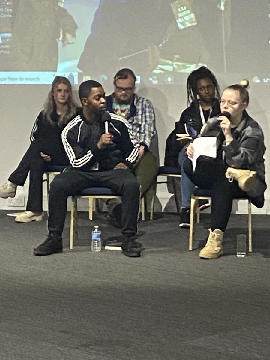 Sharing poems and music about our lives on #poetryday #natswday ⁦<a href="/The1Devotion/">The1Devotion</a>⁩ ⁦<a href="/HiveSouthYorks/">Hive Young Writers Network</a>⁩ reflecting on impact and our journey so proud 🥲