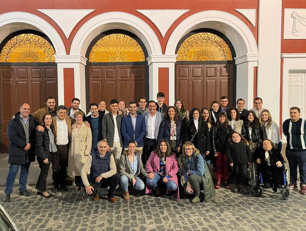 nnggclm's tweet photo. 💪🏽 Los jóvenes somos el motor que impulsa esta región y estamos preparados para afrontar este año como uno de los decisivos en historia de Castilla-La Mancha.

🔵 @nnggclm estuvo presente en el Congreso de @NNGGAlmagro, donde Javier Romero fue elegido presidente ¡Enhorabuena! https://t.co/OWEeXlmhzI