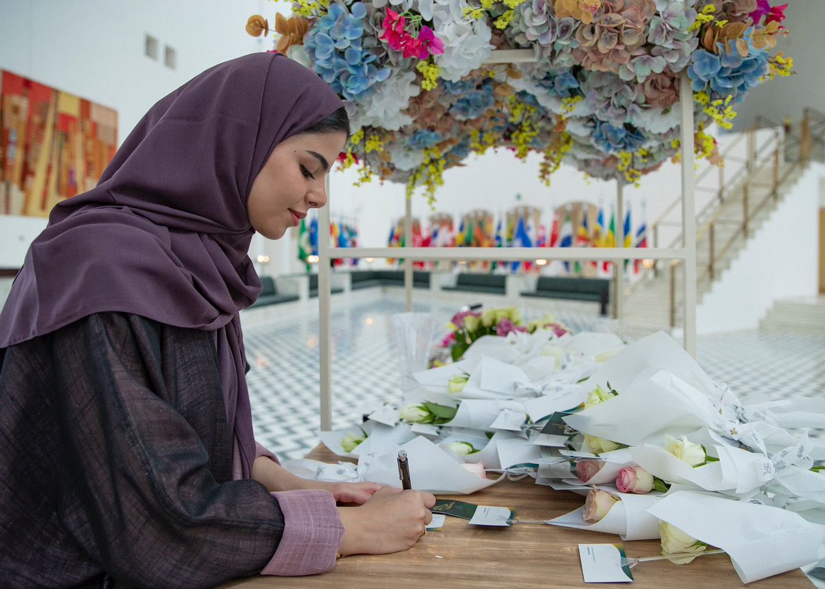 مركز الاتصال والإعلام الجديد tweet media