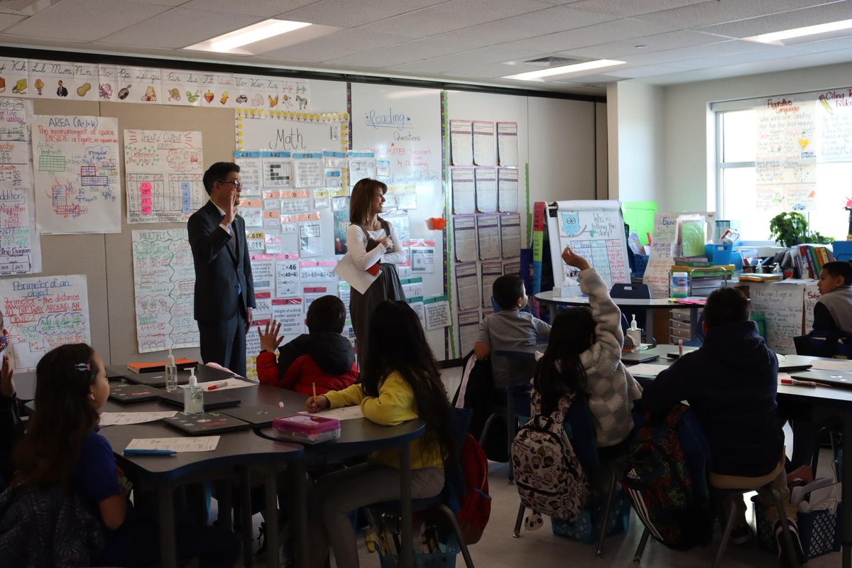 utepcoe's tweet image. Dean Tanabe was honored to serve as Principal for a Day at Scotsdale Elementary School in @YsletaISD Thank you for the warm welcome and for sharing your classrooms! 🧡🤙⛏#UTEP #Principalforaday #classroom #teacher #Education